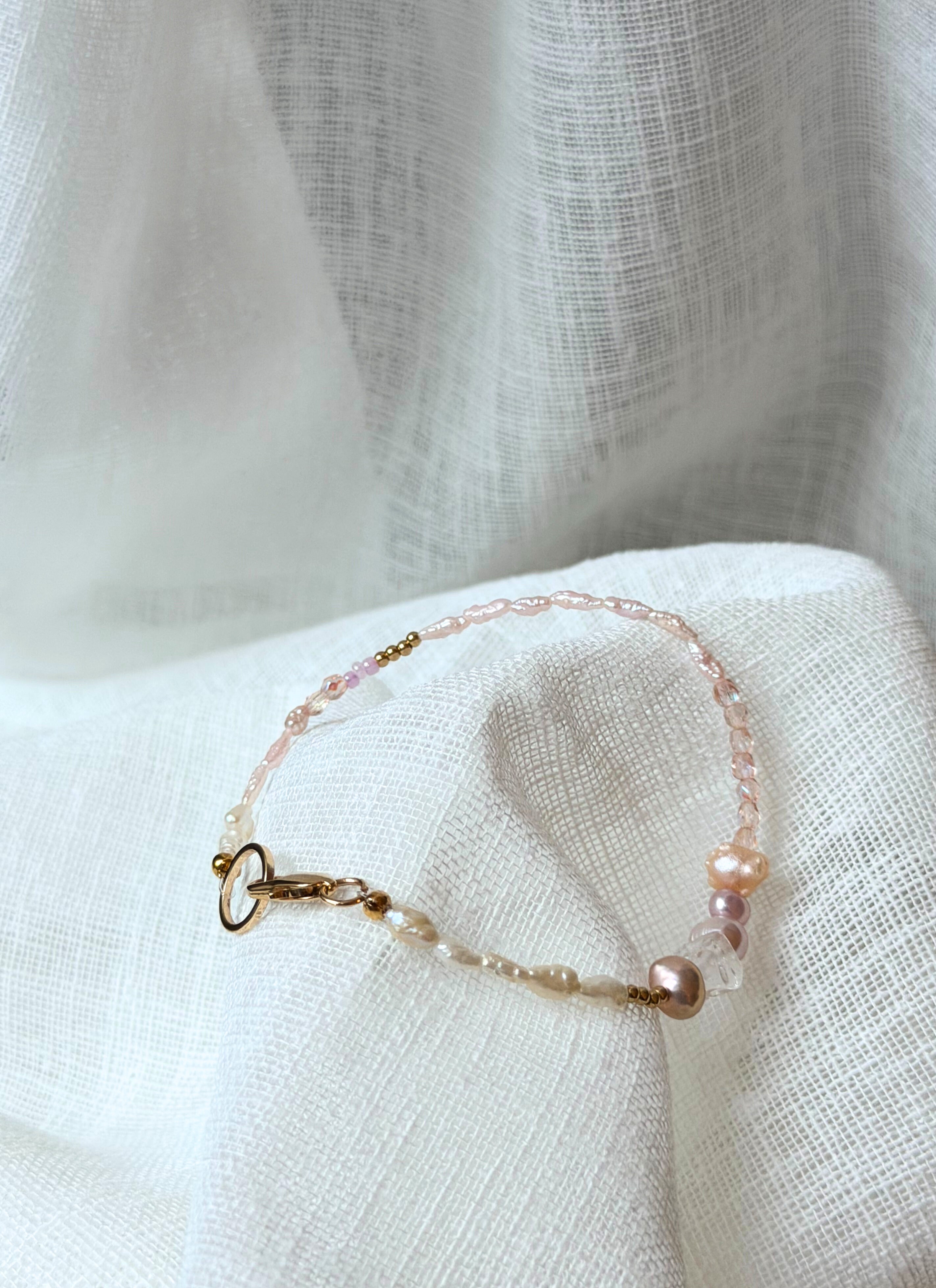 Mel Medley – Rosé Perlenarmband mit Süßwasserperlen