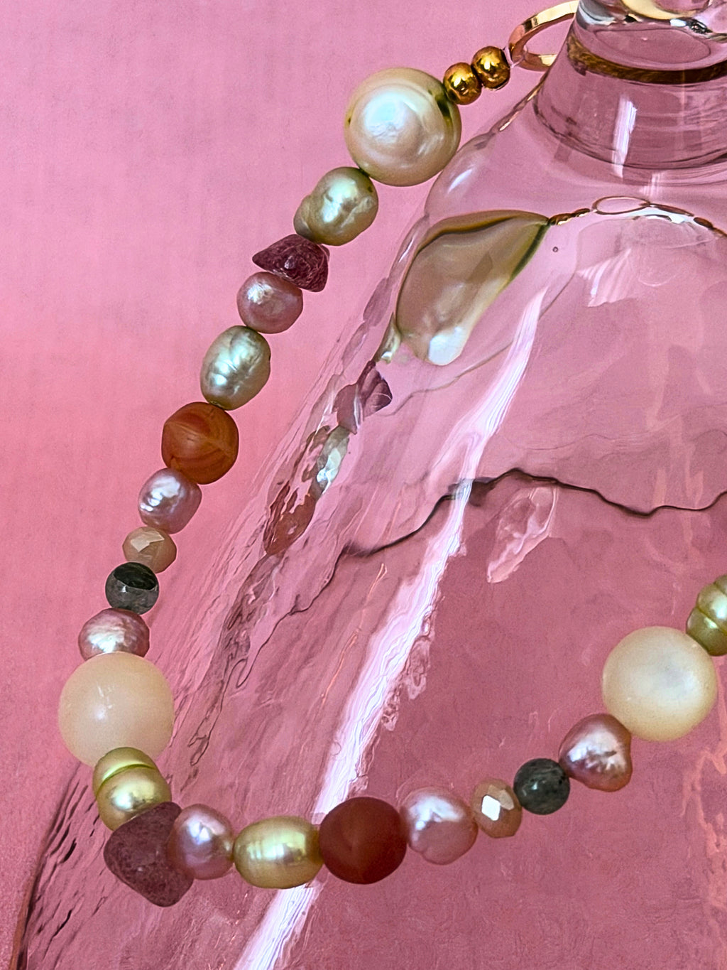Wild Garden – Handgefertigtes buntes Armband aus Süßwasserperlen, Aventurin & Glasperlen