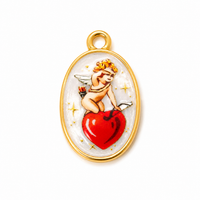 Amor-Charm mit rotem Herz – Vintage Anhänger mit Emaille | 18K vergoldet