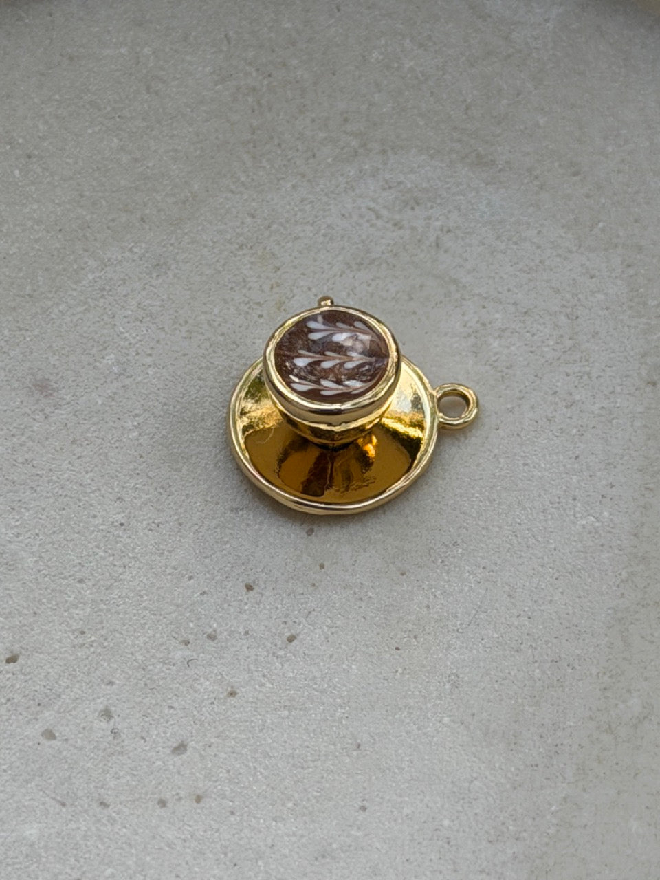 Cappuccino Tasse Anhänger Gold – 3D Kaffee Charm | 18K Echtgold plattiert