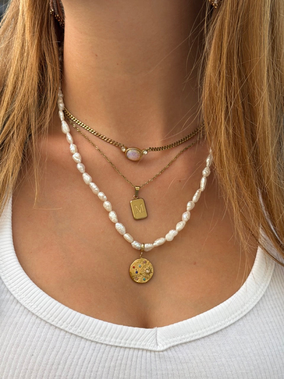 Celeste Kette | Süßwasserperlenkette mit goldenem Sternzeichen-Anhänger