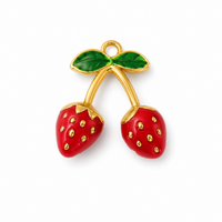 Erdbeeren Charm doppelt – Roter Emaille Anhänger für Ketten & Armbänder | 18K vergoldet