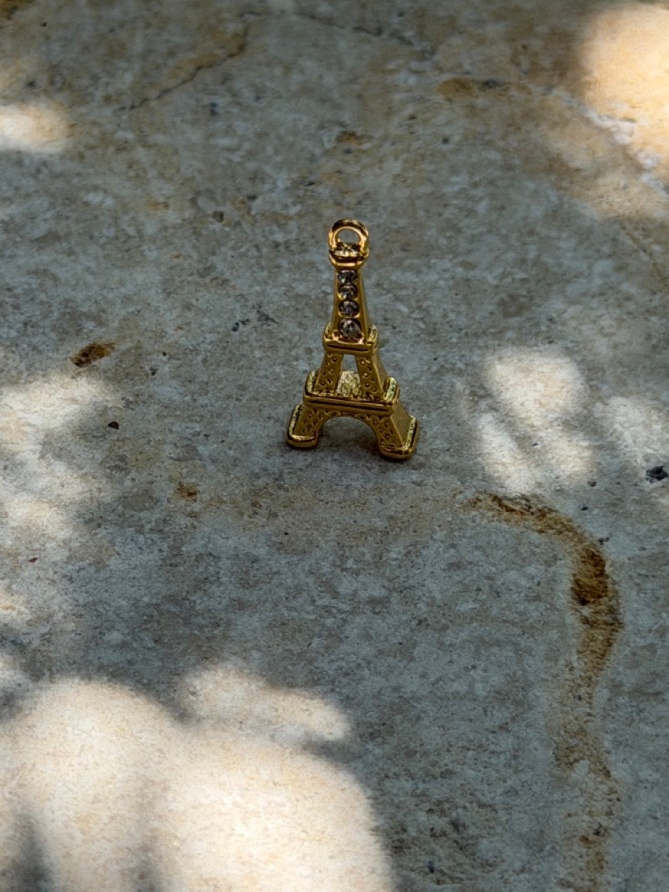 Eiffelturm Anhänger mit Zirkonia, weitere Ansicht
