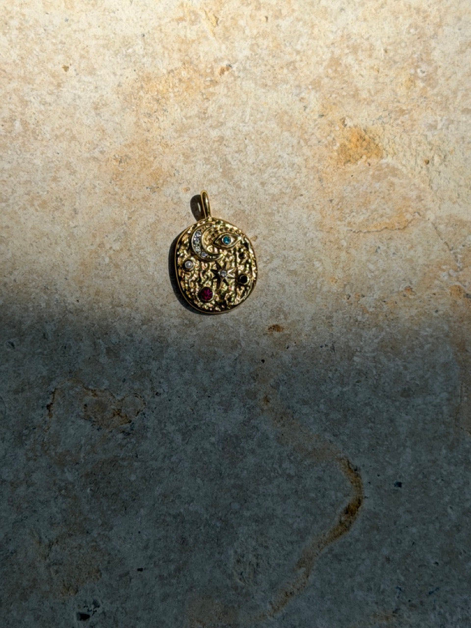 Galaxis Medaillon-Charm, Detailansicht