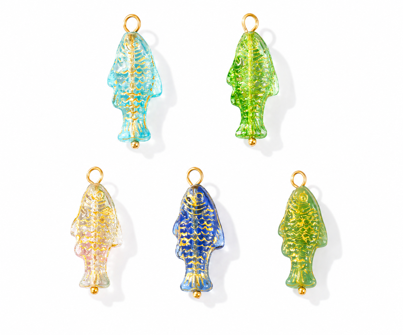 Gläserner Fisch Kettenanhänger, mundgeblasenes Glas mit 18K vergoldeten Edelstahl-Details, von BARLA