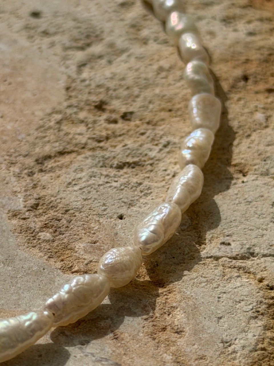 Celeste Kette | Süßwasserperlenkette mit goldenem Sternzeichen-Anhänger