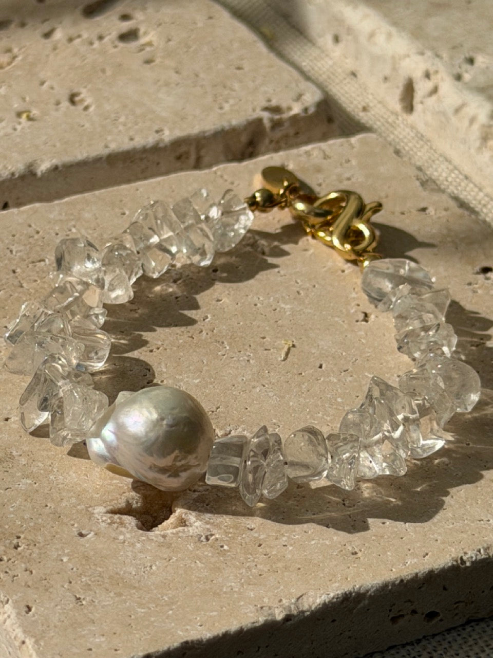 Crystally Armband | Bergkristall & Barock-Süßwasserperle