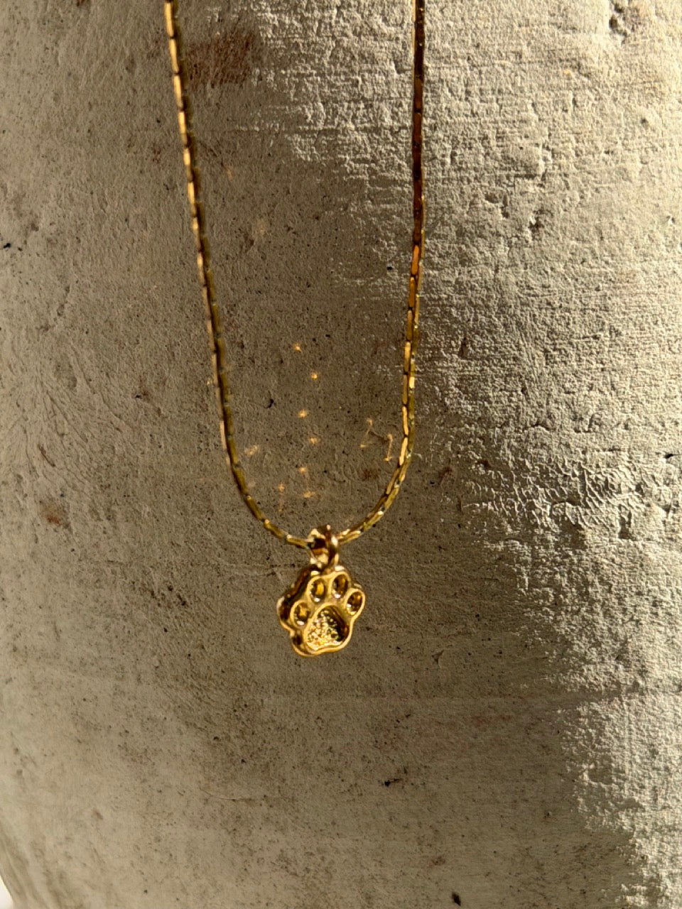 Tierpfote Anhänger Gold – Kleiner Charm für Tierliebhaber | 18K vergoldet