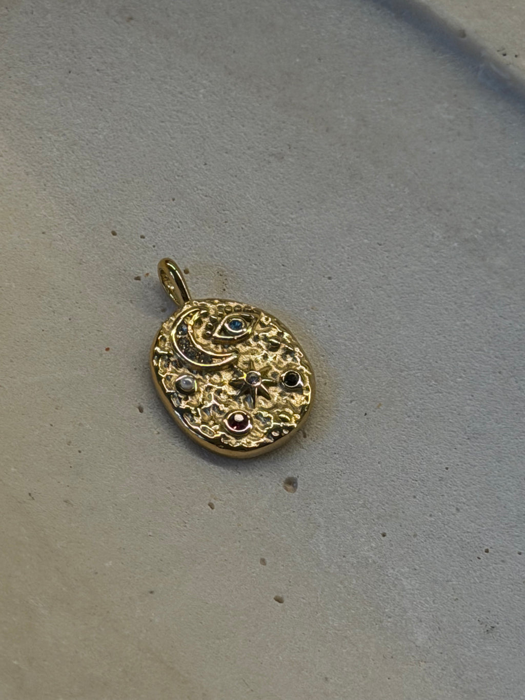 Galaxis Medaillon-Charm mit Mond & Zirkonia | Edelstahl 18K vergoldet