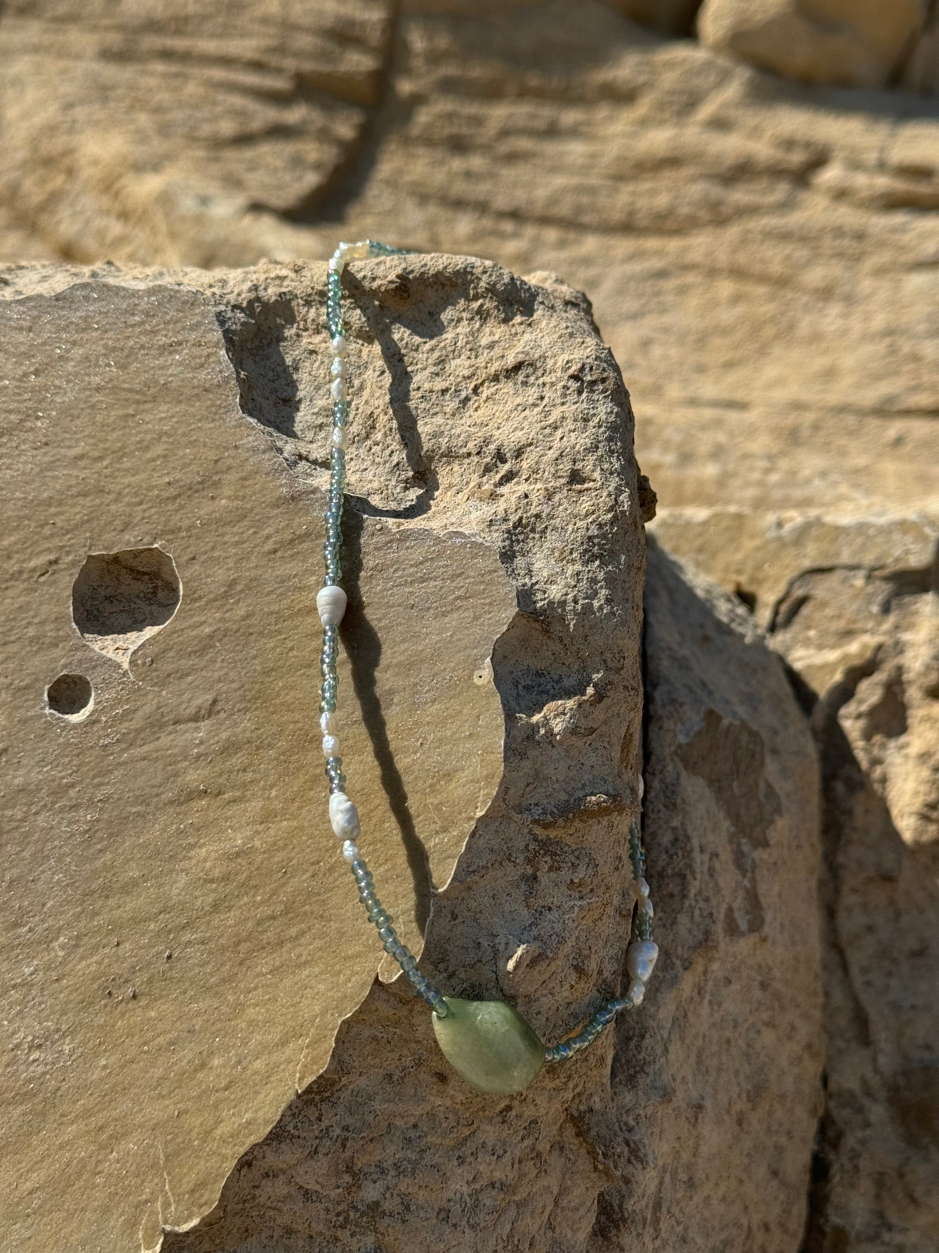 Aventurine Flow – Kette mit Aventurin, Süßwasserperlen & Glasperlen