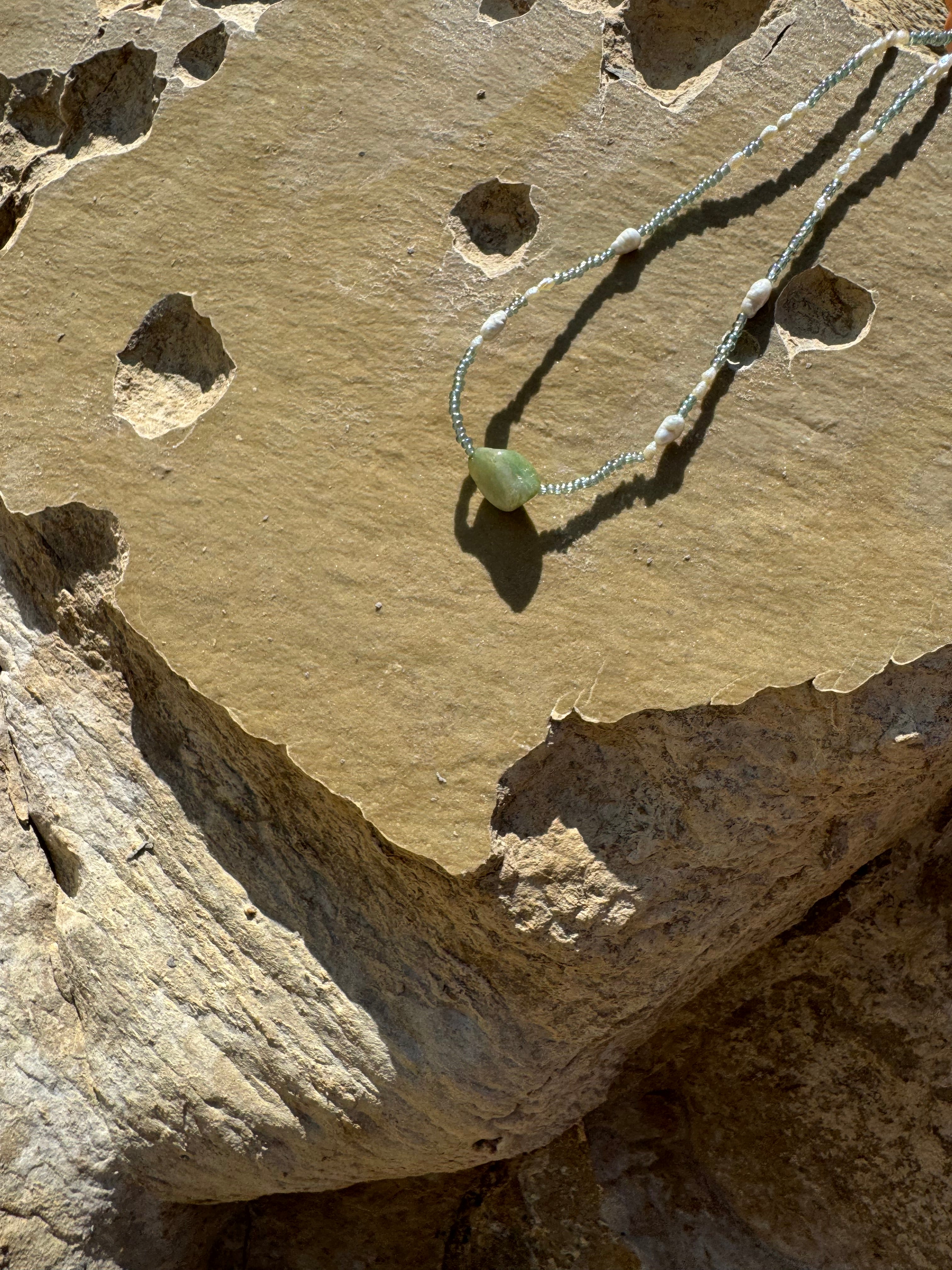 Aventurine Flow – Kette mit Aventurin, Süßwasserperlen & Glasperlen