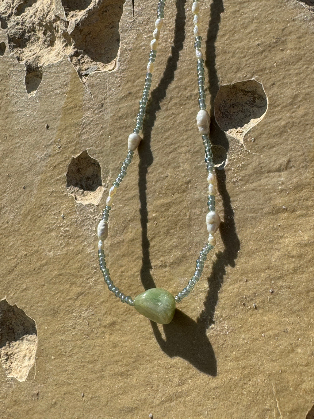 Aventurine Flow – Kette mit Aventurin, Süßwasserperlen & Glasperlen