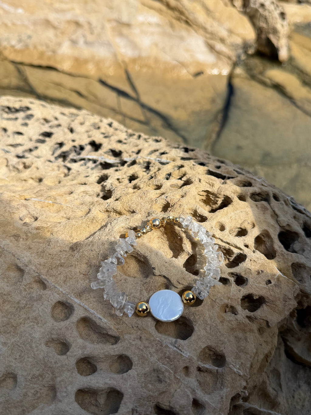 Luz Suave II Armband | Bergkristall & Muschel-Element