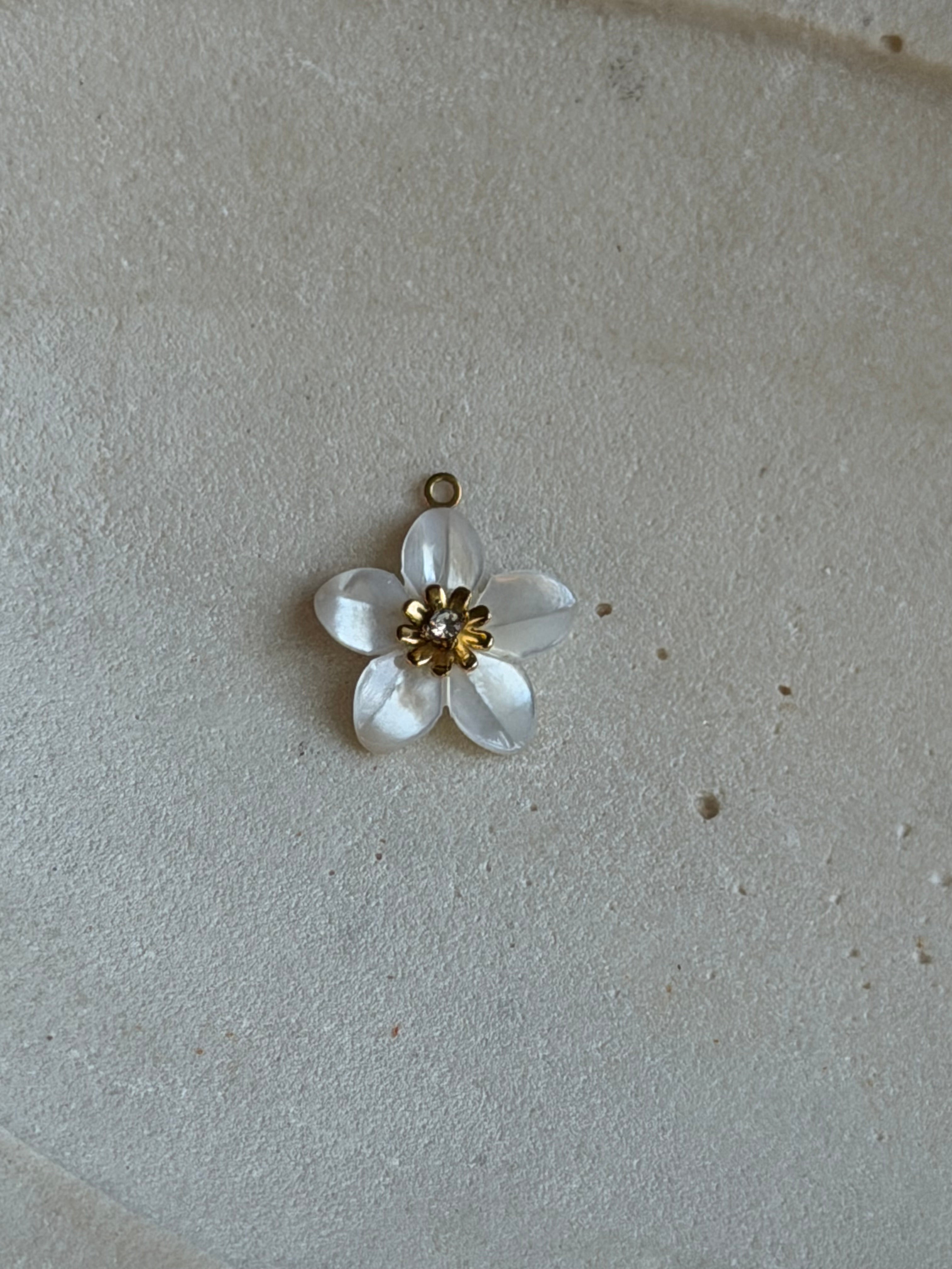 Naturmuschel Blumen Anhänger 