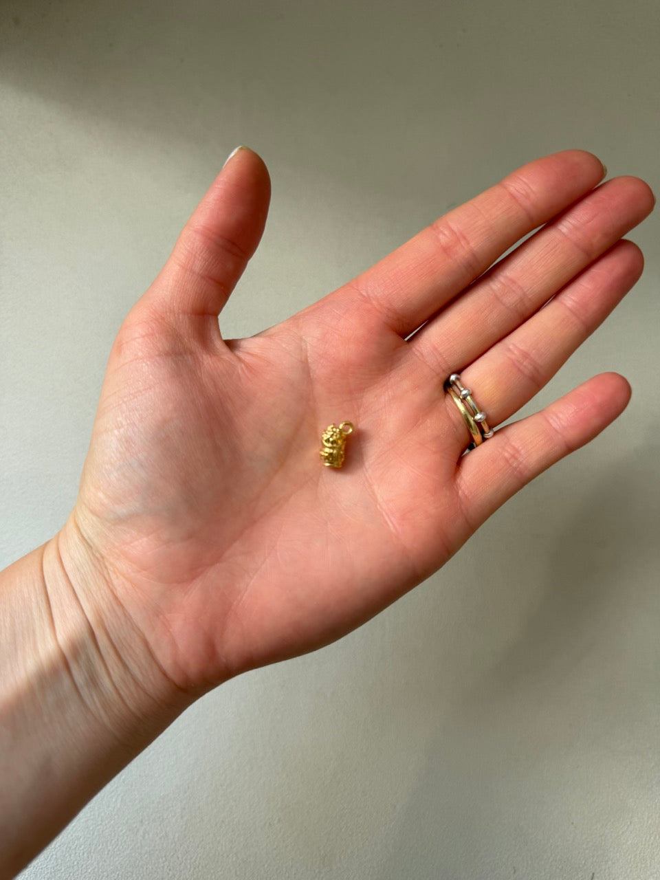 Pommes-Frites-Charm Anhänger Gold