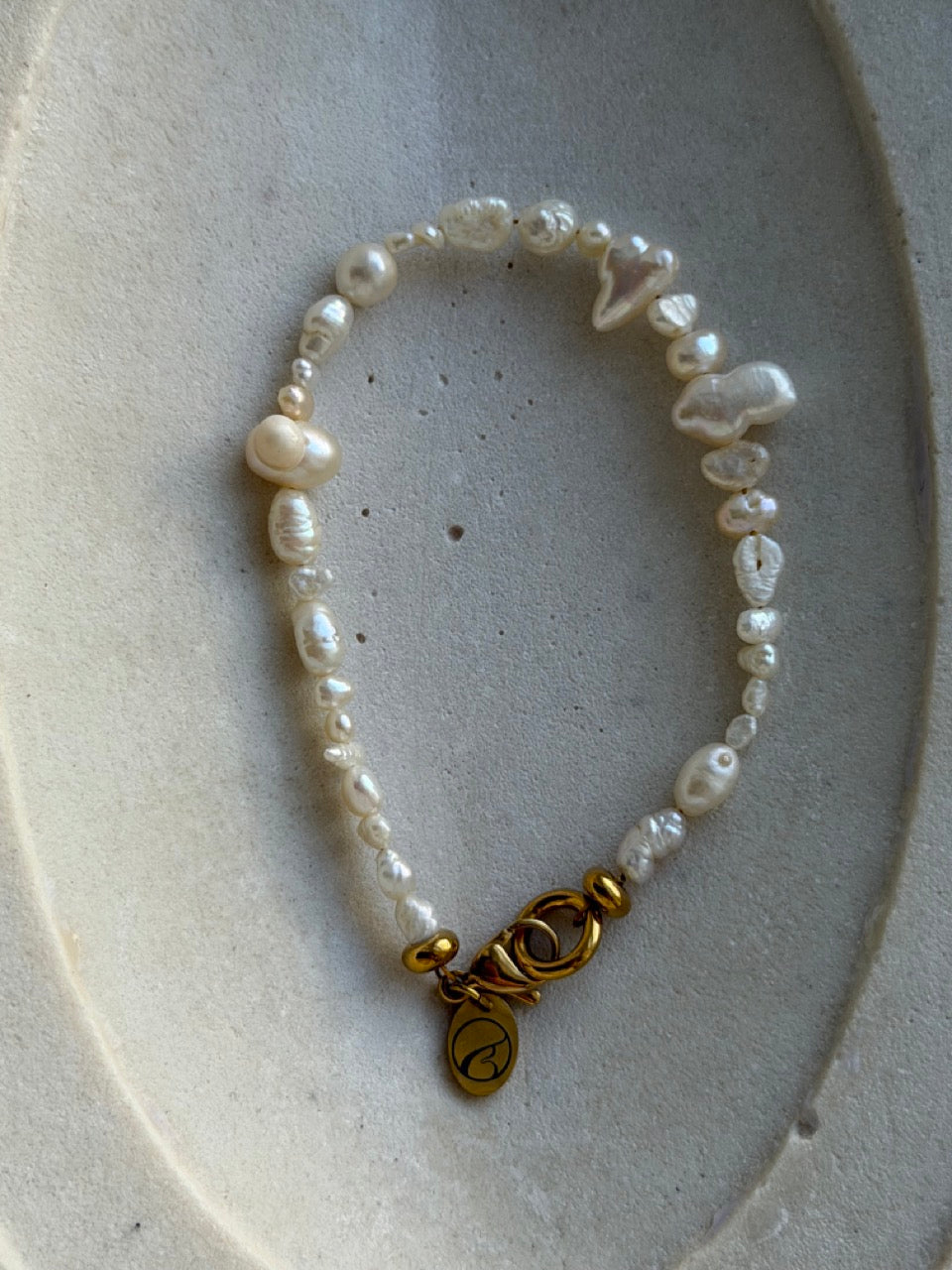 Pure Paradise Süßwasserperlen-Armband, handgefertigt – Produktfoto 1