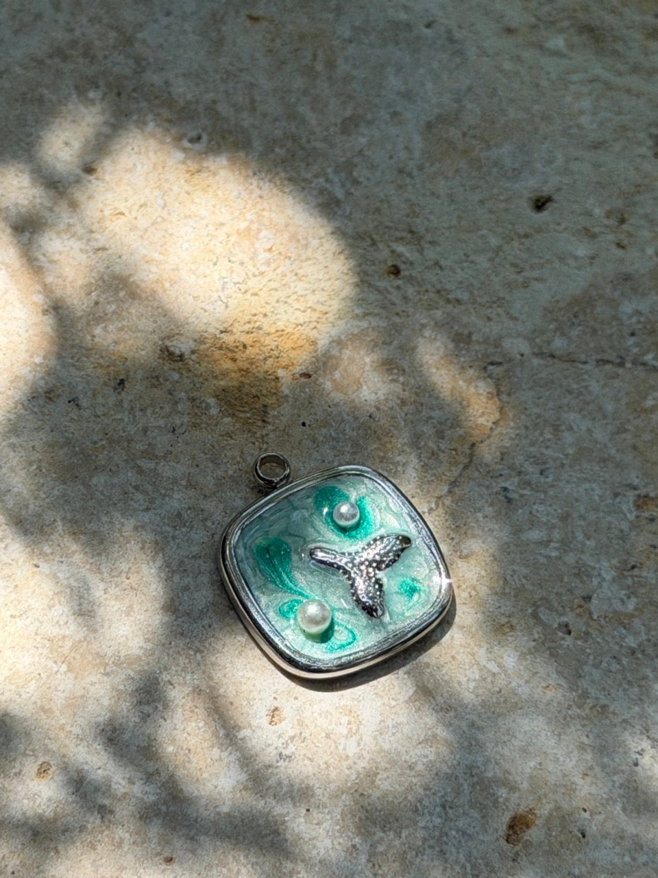Quadratischer Fischschwanz Charm