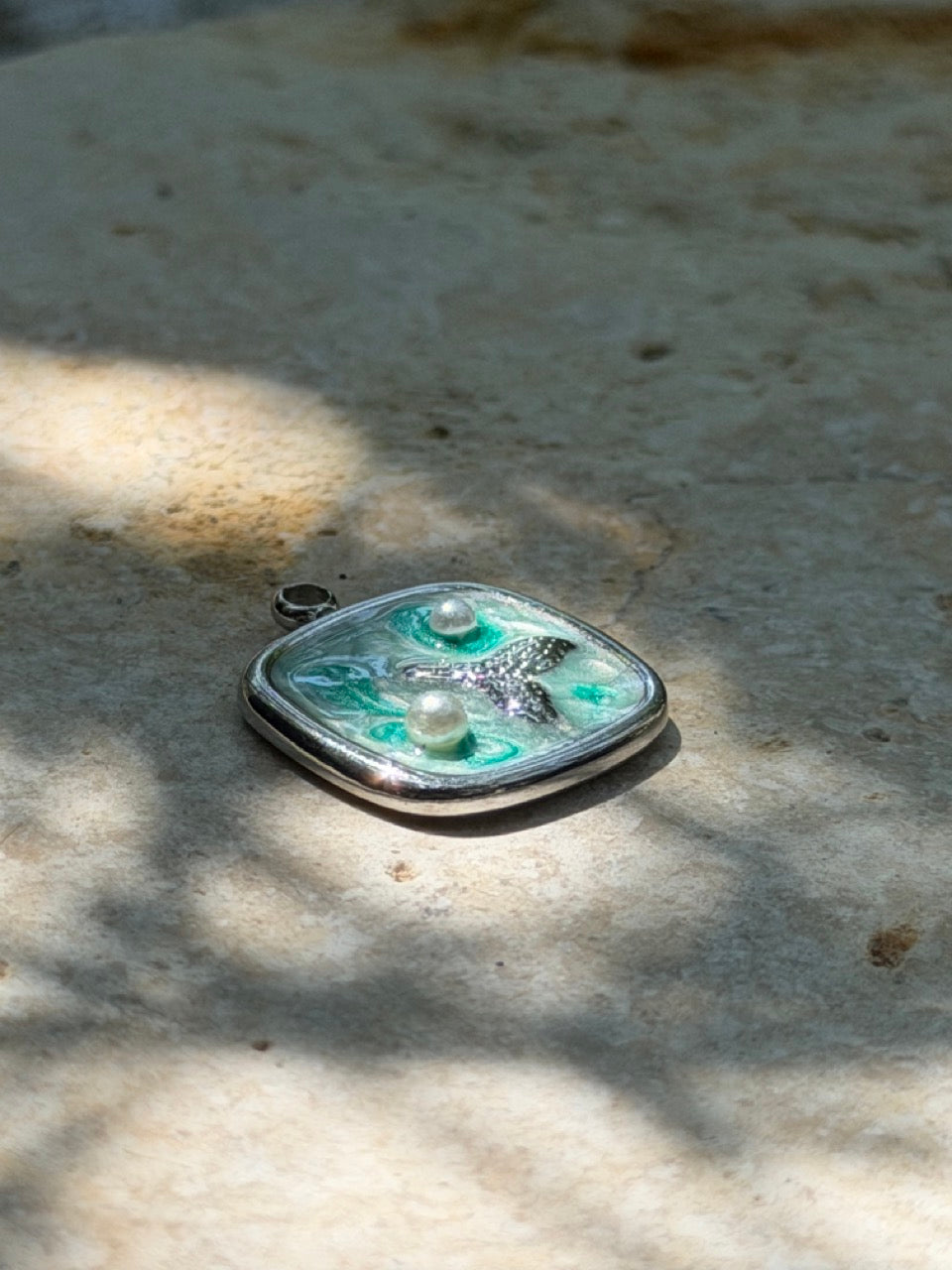 Quadratischer Fischschwanz Charm