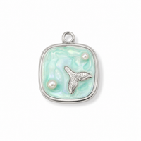 Quadratischer Fischschwanz Charm – Maritimes Design | Silber