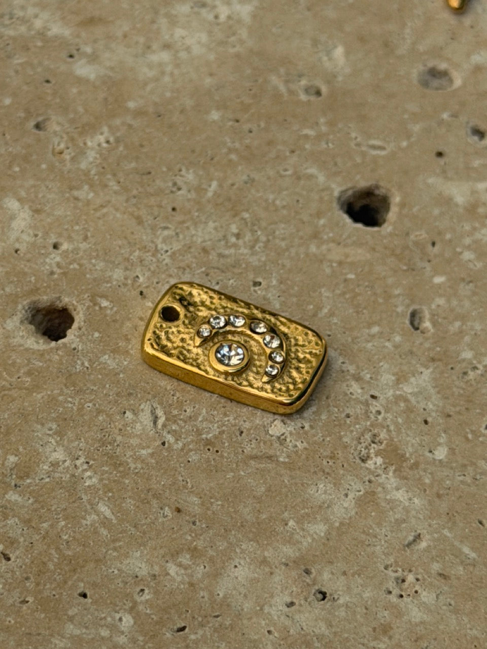 Rechteckiger Mond-Charm mit Zirkonia | Edelstahl 18K vergoldet