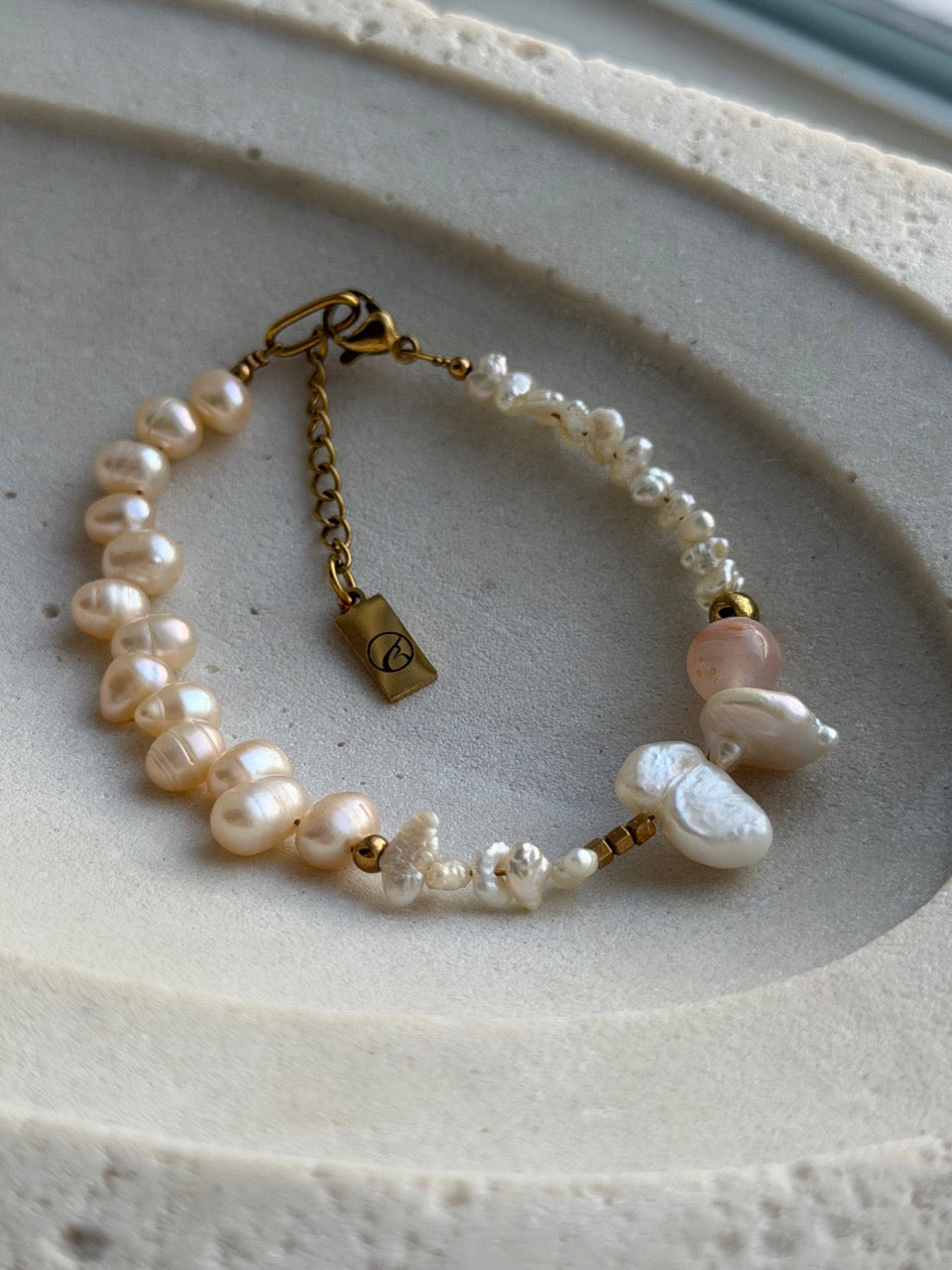 Rosebud Armband, handgefertigtes BARLA Unikat – Produktfoto 4
