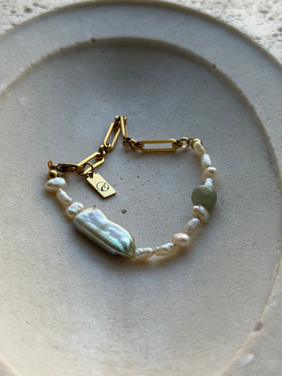 Sage Doublé Perlenarmband mit grünem Aventurin, handgefertigt – Produktfoto 4