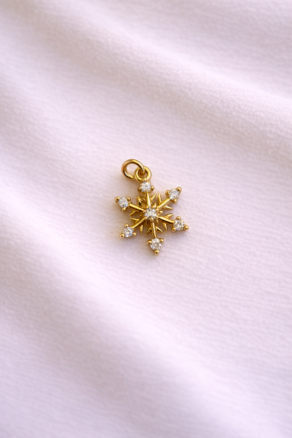 Schneeflocken-Charm mit Strass | filigranes Design