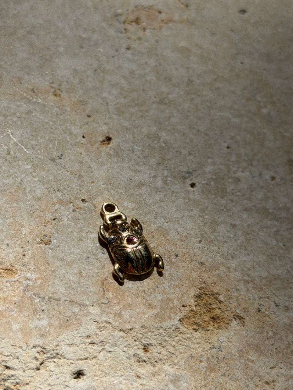 Skarabäus Anhänger Gold – Zirkonia Charm | 18K vergoldet