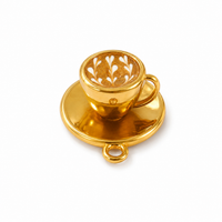 Cappuccino Tasse Anhänger Gold – 3D Kaffee Charm | 18K Echtgold plattiert