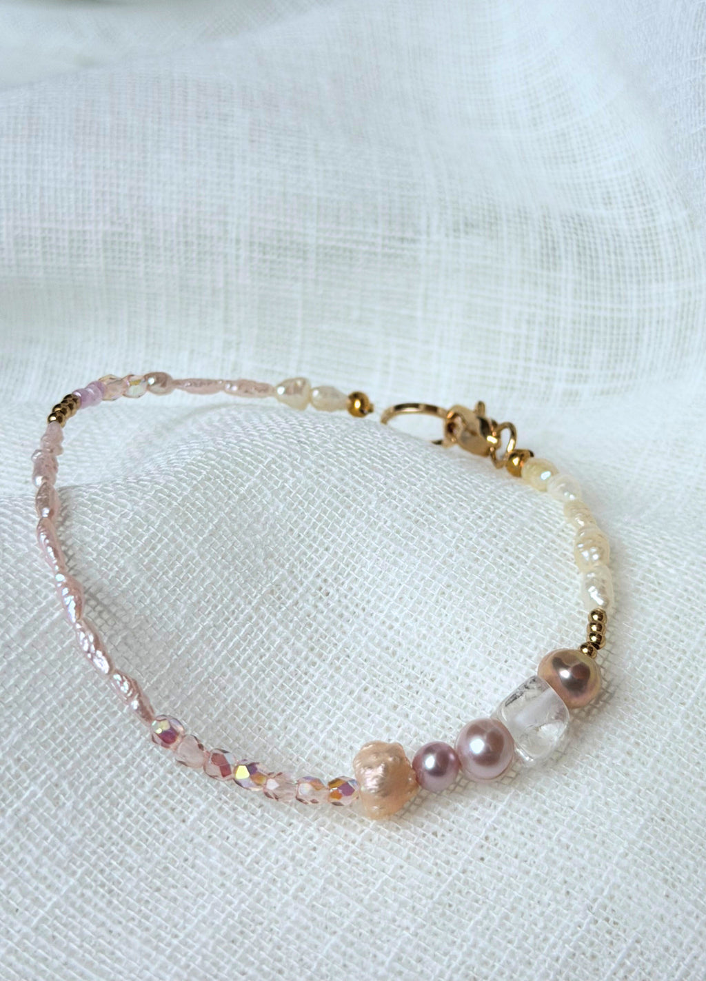 Mel Medley – Rosé Perlenarmband mit Süßwasserperlen