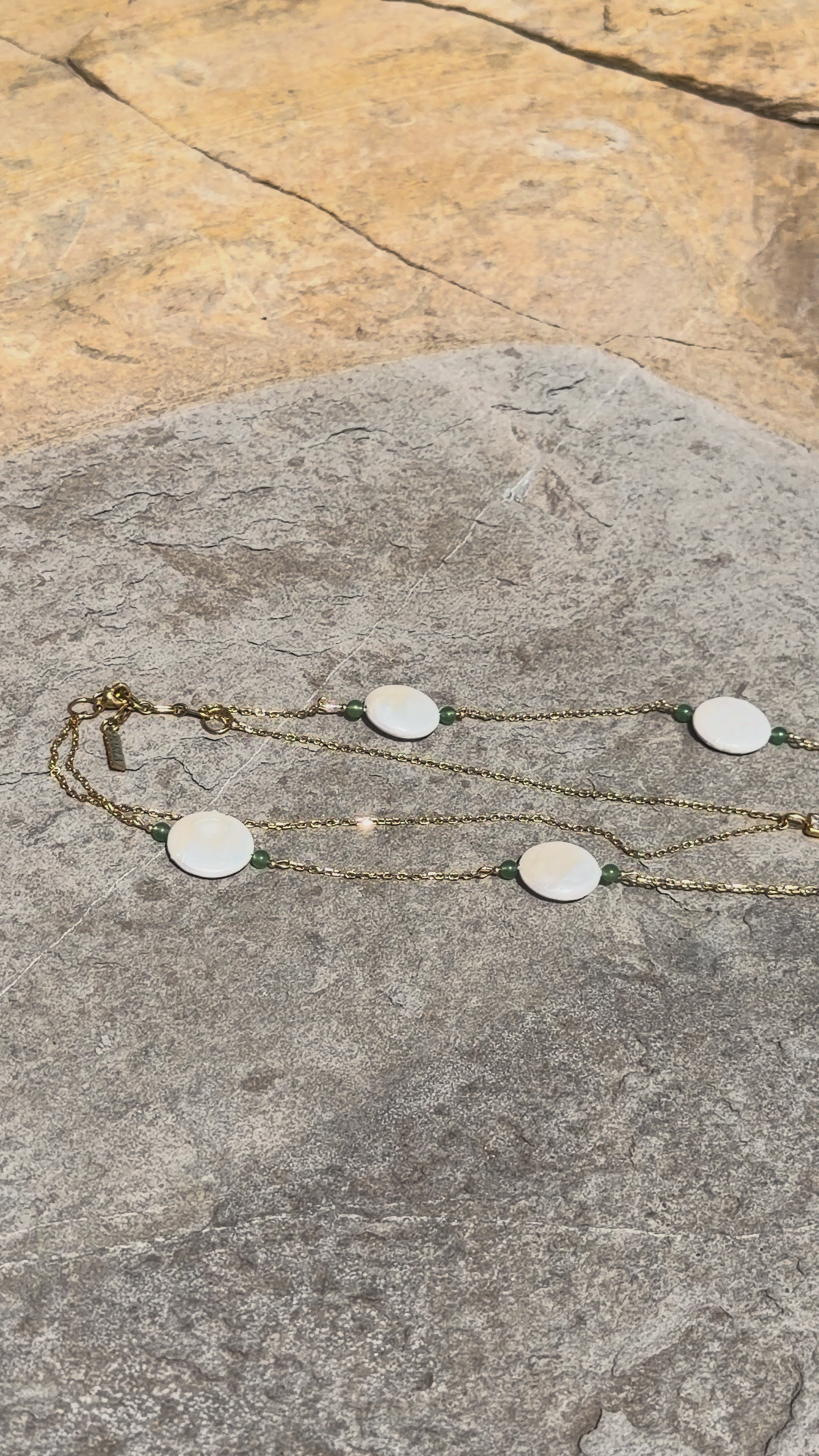 Calor Esencial | Layering Kette mit Monatsstein & Muschelperlen