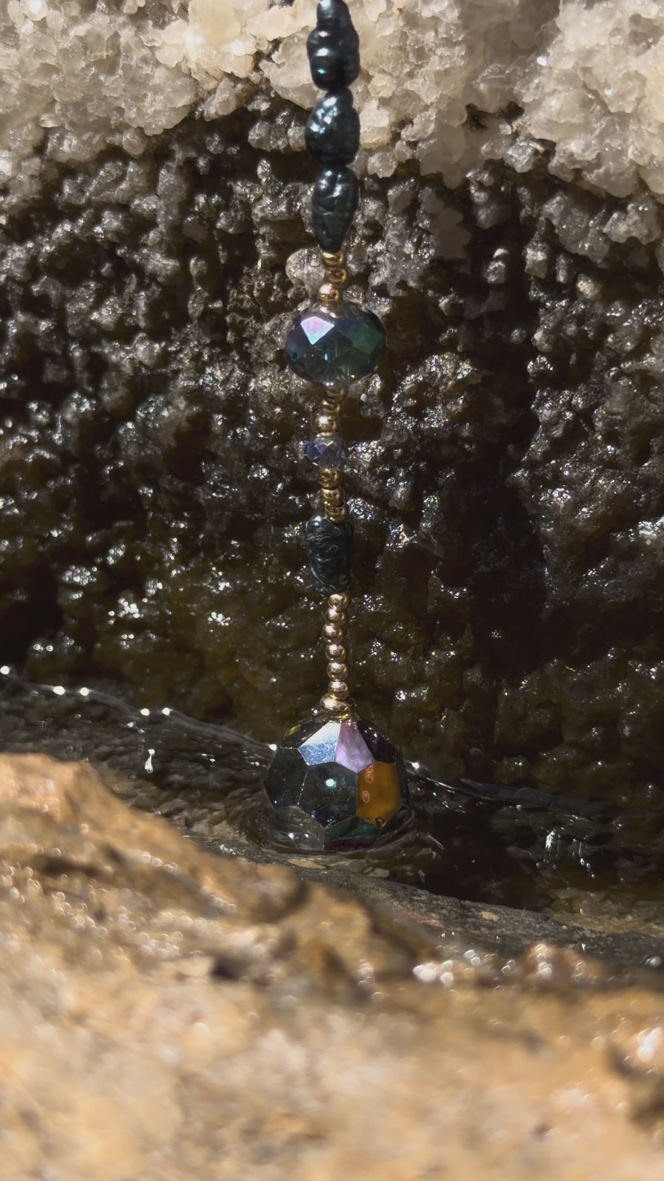 Ámbar Nocturna Kette | Peacock Süßwasserperlen & Kristall