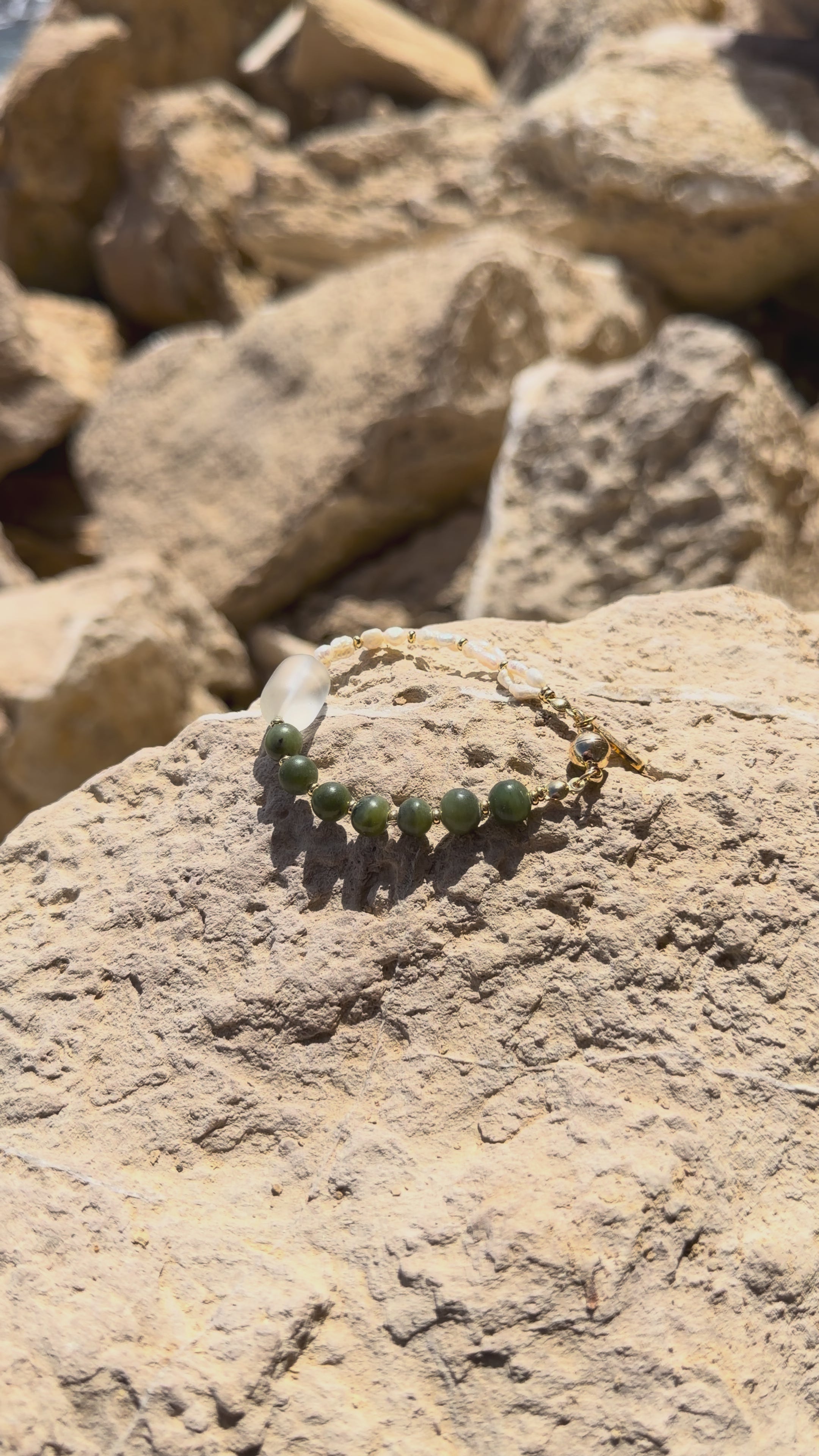 Perla y Tierra Armband | Jade, Süßwasserperlen & Glas-Element
